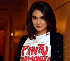 Libur Lebaran, Luna Maya Akan Nonton Konser Spice Girls di London